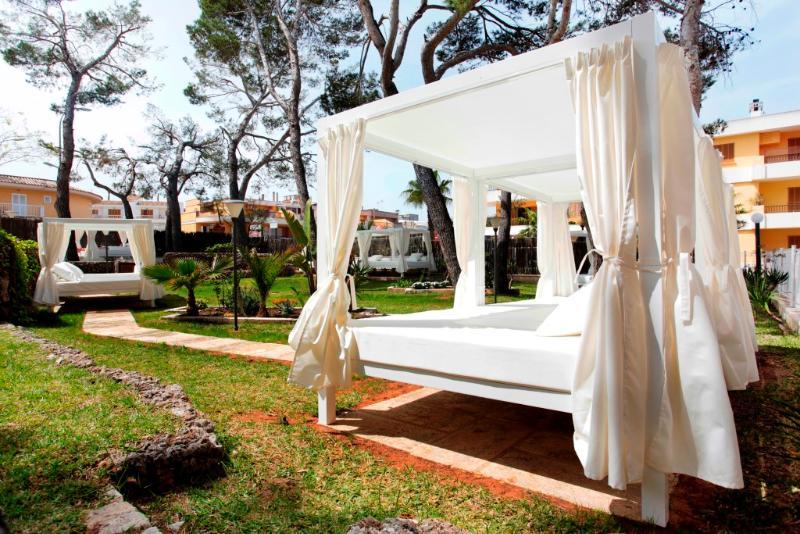 Grupotel Montecarlo Кан Пикафорт Екстериор снимка